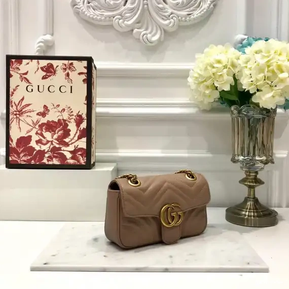 Hyper Peter Gucci Marmont 22CM GG 0504